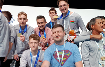 Три студента и два школьника из Беларуси стали чемпионами мира по программированию