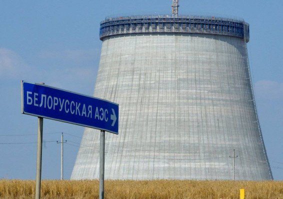 Президент грозит России штрафами за срыв строительства БелАЭС