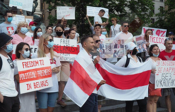Белорусы Монреаля вышли на акцию солидарности
