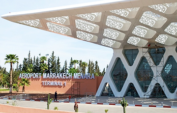 «Умираем от жажды»: в транзитной зоне марокканского аэропорта застряли белорусы