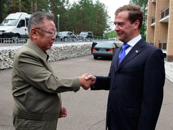 Ким Чен Ир пообещал Медведеву возобновить переговоры о ядерном разоружении