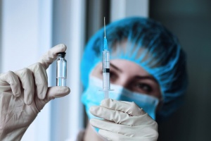 Вакцинация началась в Минске: прививают французской вакциной