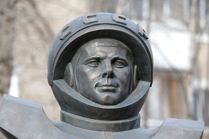 В сети отпраздновали День космонавтики и сравнили Гагарина с богом