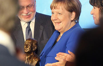 Ангелу Меркель наградили премией Фулбрайта