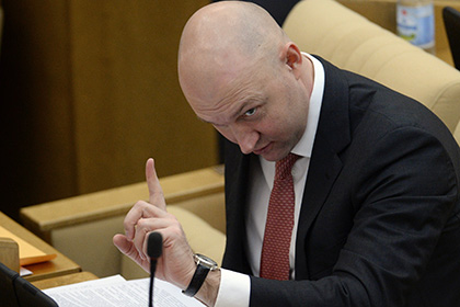 Депутат объяснил свое синхронное появление в прямом эфире Первого канала и НТВ