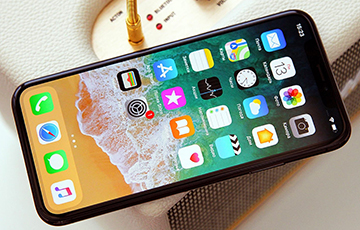 Apple работает над iPhone с изогнутым экраном