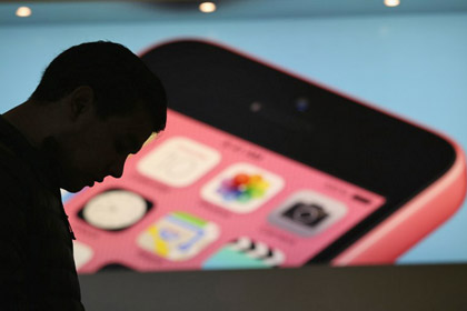 Apple признала возможность передачи властям США данных пользователей