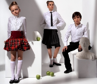 Предприятия "Беллегпрома" подготовили к новому учебному году более 350 моделей одежды для школьников