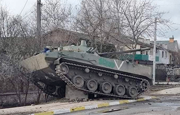 В Киевской области части российских войск начали танковые бои между собой