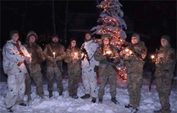 Видеофакт: Бойцы ВСУ с передовой поздравили Украину с Рождеством