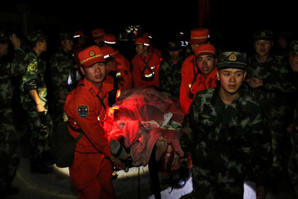 Власти Китая заявили о росте числа жертв землетрясения в провинции Сычуань