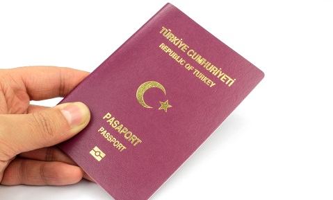 Два гражданина Турции пытались попасть в ЕС по поддельным паспортам