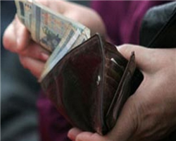 Средняя зарплата по Беларуси – 587 долларов