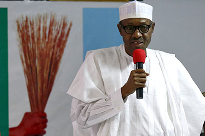 Президент Нигерии пообещал спасти 200 школьниц