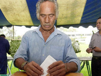 Тонга проведет первые демократические выборы