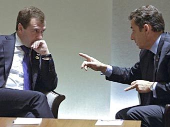 Саркози обсудит с Медведевым "позорную" ситуацию вокруг Сирии