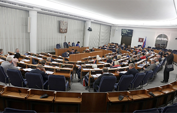 Сенат Польши утвердил новую программу помощи бизнесу
