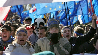Белорусские идеологи боятся даже такой «Революции» (Видео)