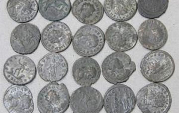 У россиянина на границе конфисковали старинные монеты