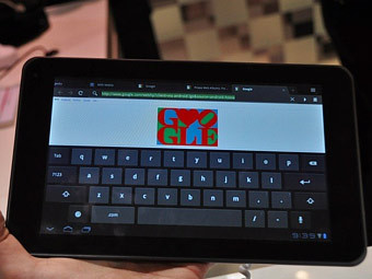 LG представила "промежуточный" планшет с 3D-камерой