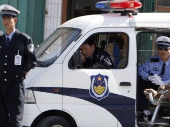 Китайские уйгуры схватились с полицией за мечеть