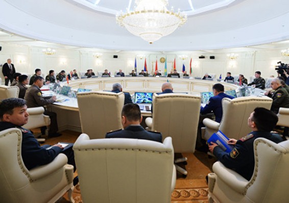 Военные чины из ОДКБ на встрече в Минске обсудили угрозы