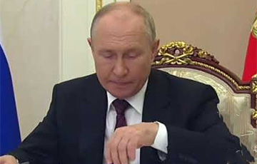 Путин путает левую и правую руки