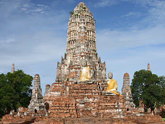 В Таиланде затопило храмовый комплекс