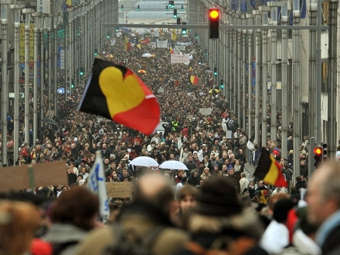 В Брюсселе прошла многотысячная акция против безвластия