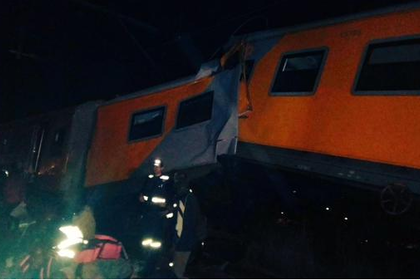 В ЮАР в железнодорожной аварии пострадали более 300 человек