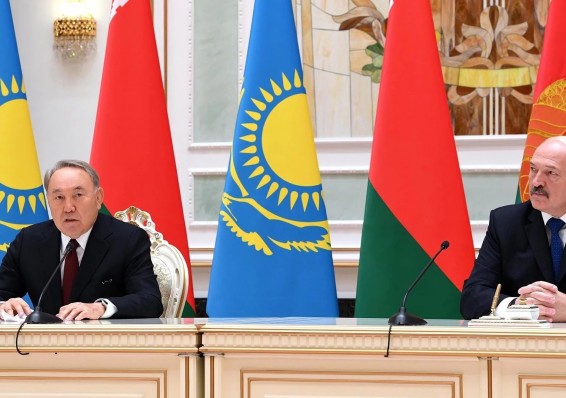 Лукашенко отправится 8 ноября в Казахстан