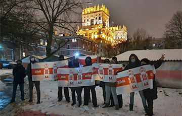 Вчера белорусы выходили на традиционные вечерние акции протеста