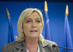 Le Monde: РФ заплатила партии Ле Пен за признание аннексии Крыма