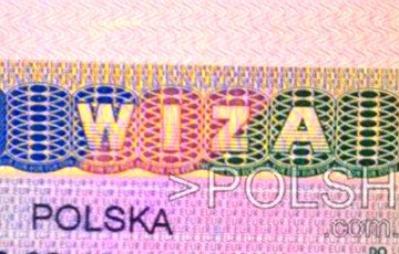 Польские консульства выдали белорусам 400 тысяч виз