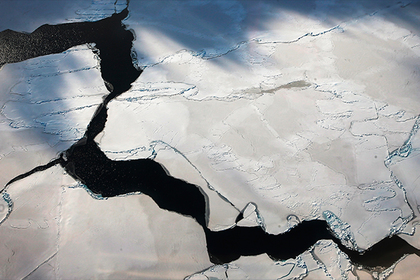 Гигантский айсберг откололся от ледника в Антарктиде