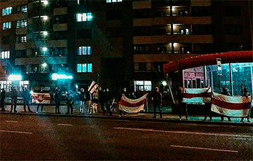 Минчане вышли на вечерние акции протеста