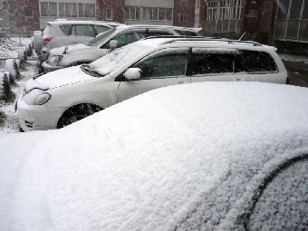 Минжилкомхоз предлагает к уборке снега во дворах привлекать автомобилистов
