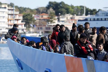 В Эгейском море при крушении судна погибли 25 мигрантов