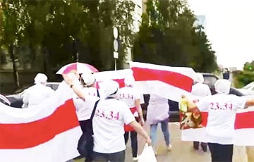 Белорусские пенсионеры вышли на Марш с требованием освободить политзаключенных