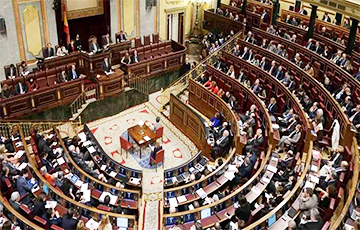 Парламент Испании отказался переизбрать Санчеса на должность премьера