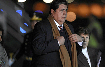 Шесть членов партии экс-главы Перу погибли в ДТП по пути на его похороны