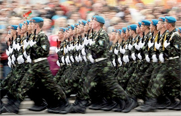 Во время эпидемии корнавируса в Минск направили две тысячи солдат