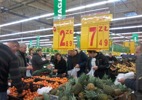 Белорусы увеличили траты в магазинах Польши