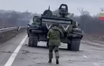 Российскую военную колонну разгромили на Житомирской трассе возле Макарова