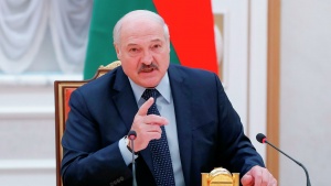 Лукашенко разрешил при введении ЧС в Беларуси приостанавливать работу СМИ