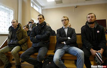 Дмитрий Дашкевич судится с ОМОНом за задержание у памятника Ленину
