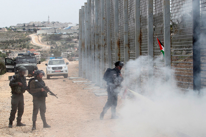 Израиль заподозрили в газовой атаке на лезших из-под земли палестинцев