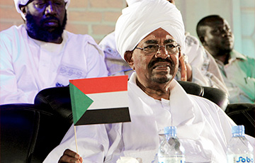 В доме свергнутого правителя Судана нашли миллионы евро