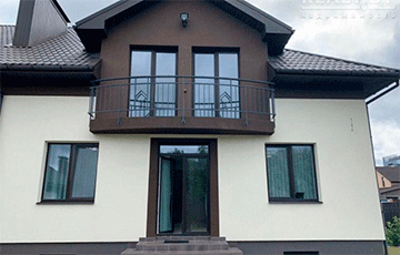Семья главы МЧС за 1,9 миллиона рублей продает двухэтажную квартиру в Дроздах