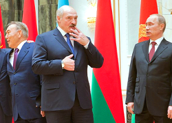 Лукашенко: Вот дела, небольшая Беларусь задушила большую Россию